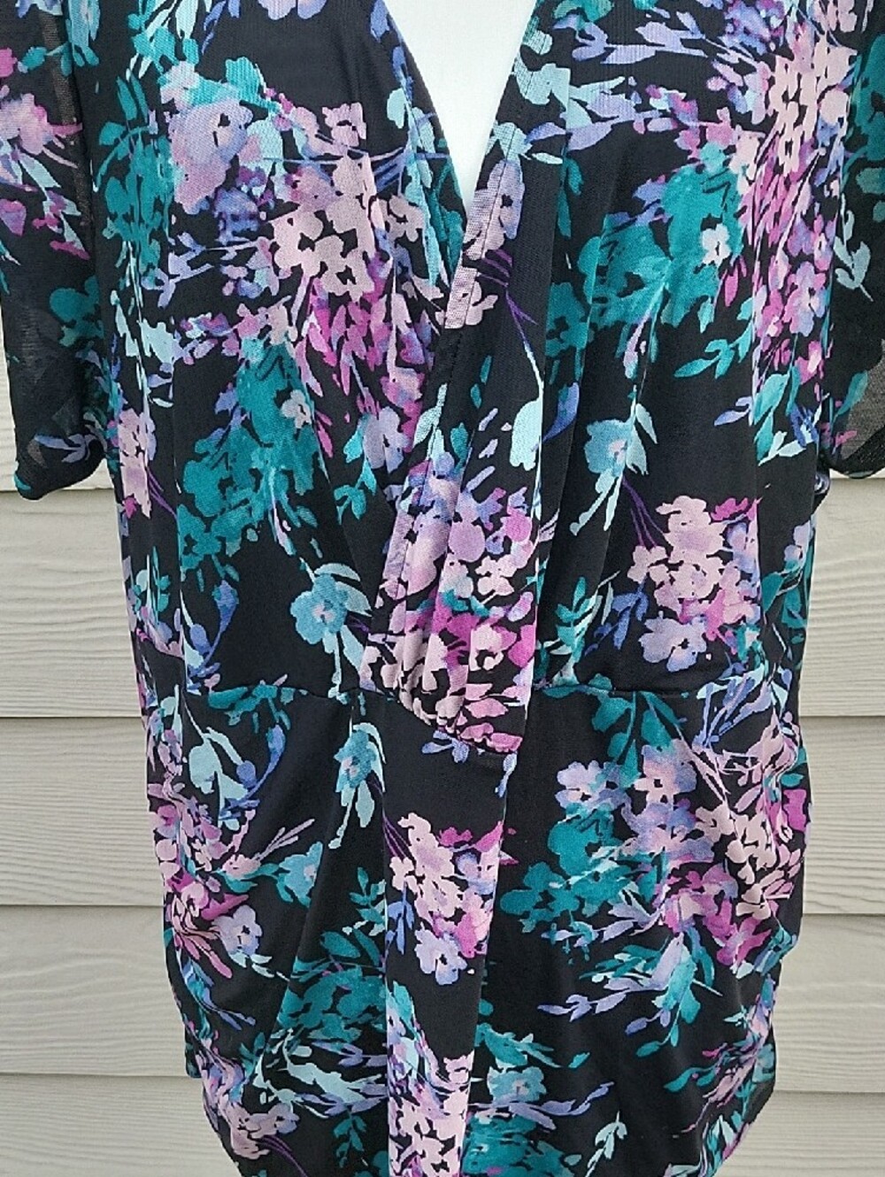 Torrid Black Floral Tunic Size 4 (4X) Teal Purple V-Neck Flutter Sleeve - Picture 7 of 13